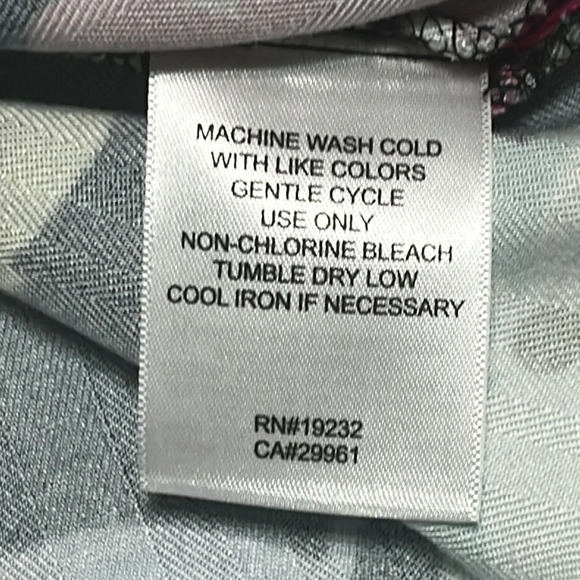 Alfred Dunner floral short sleeve button front top floral pattern size 18 - Picture 5 of 8